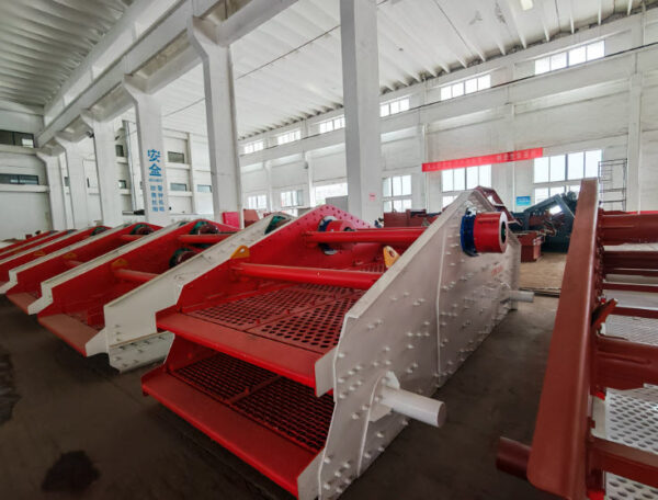 High Efficiency and Stable ZKB Linear Screen for Mineral Processing Economical Mineral Separator - Image 2